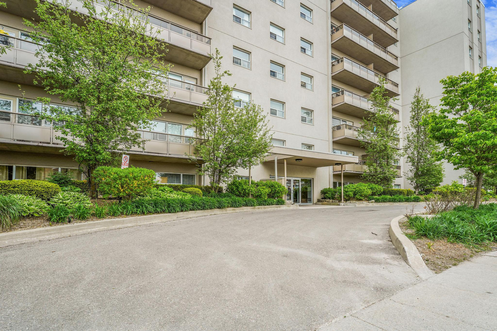 The Sheridan Manor Apartments in Mississauga - Photo 11