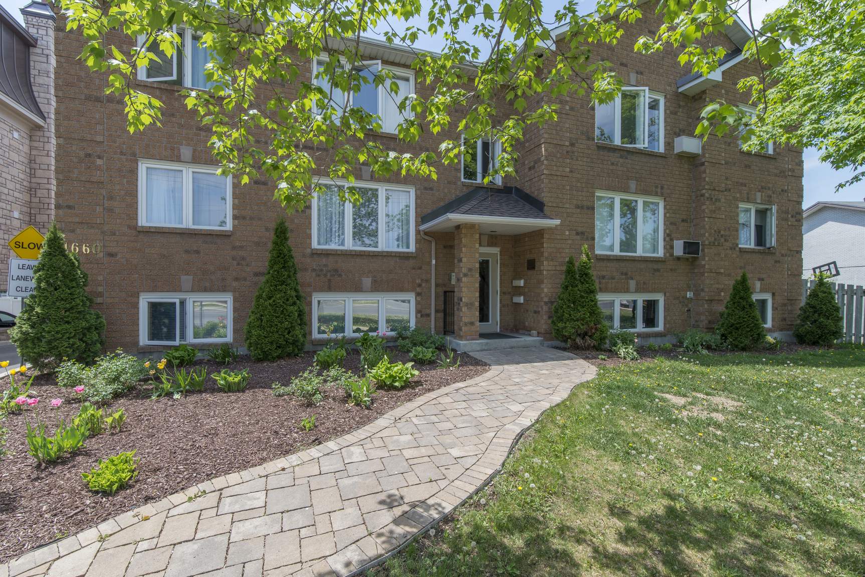 1660 Russell Rd - Photo 6