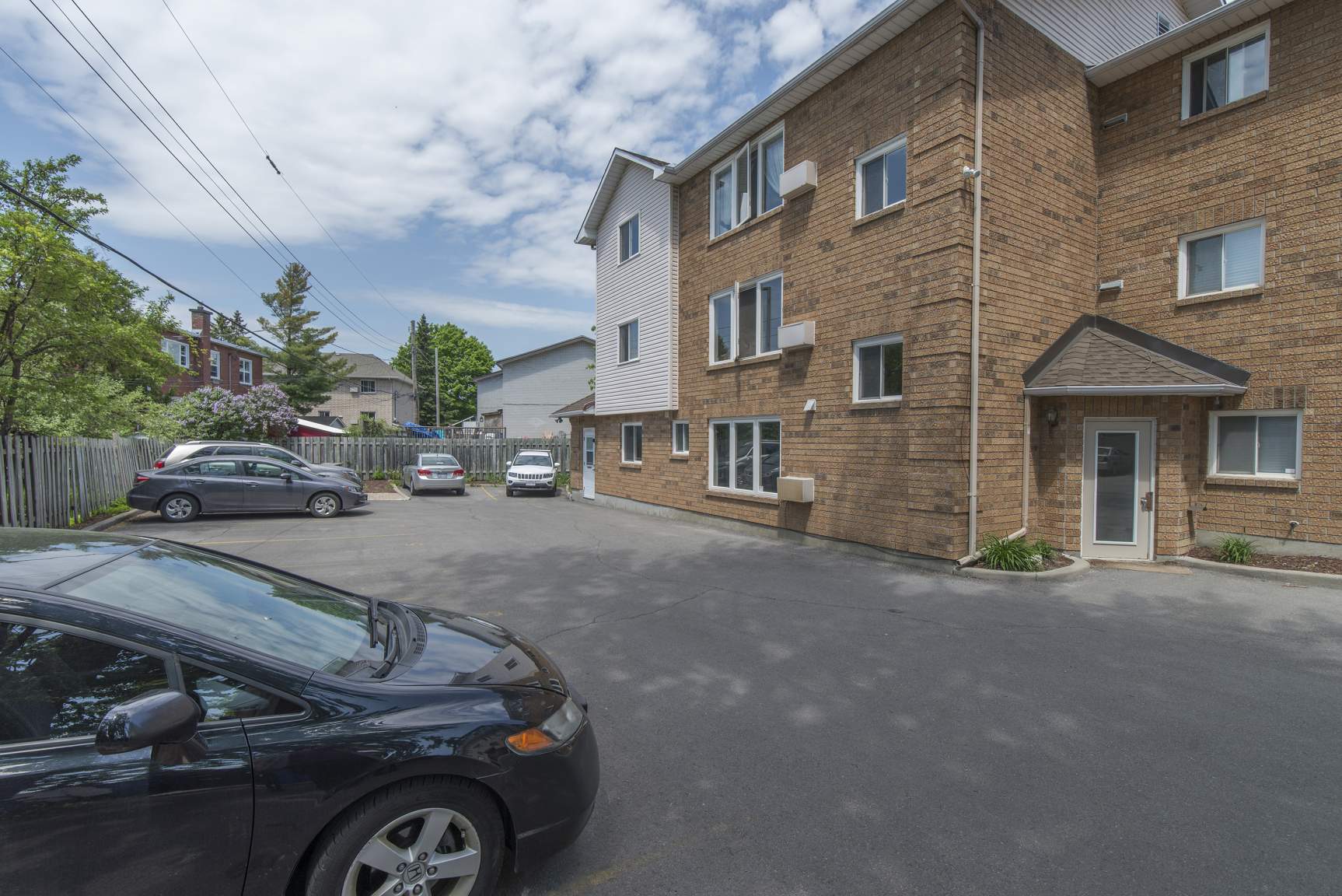 1660 Russell Rd - Photo 4