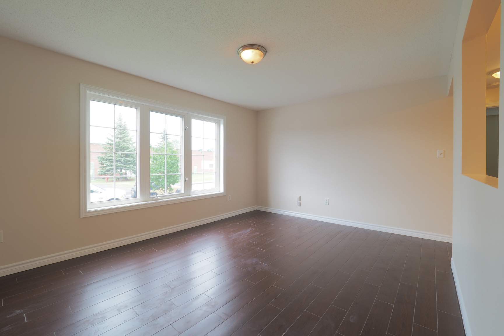 1678 Russell Rd - Photo 6