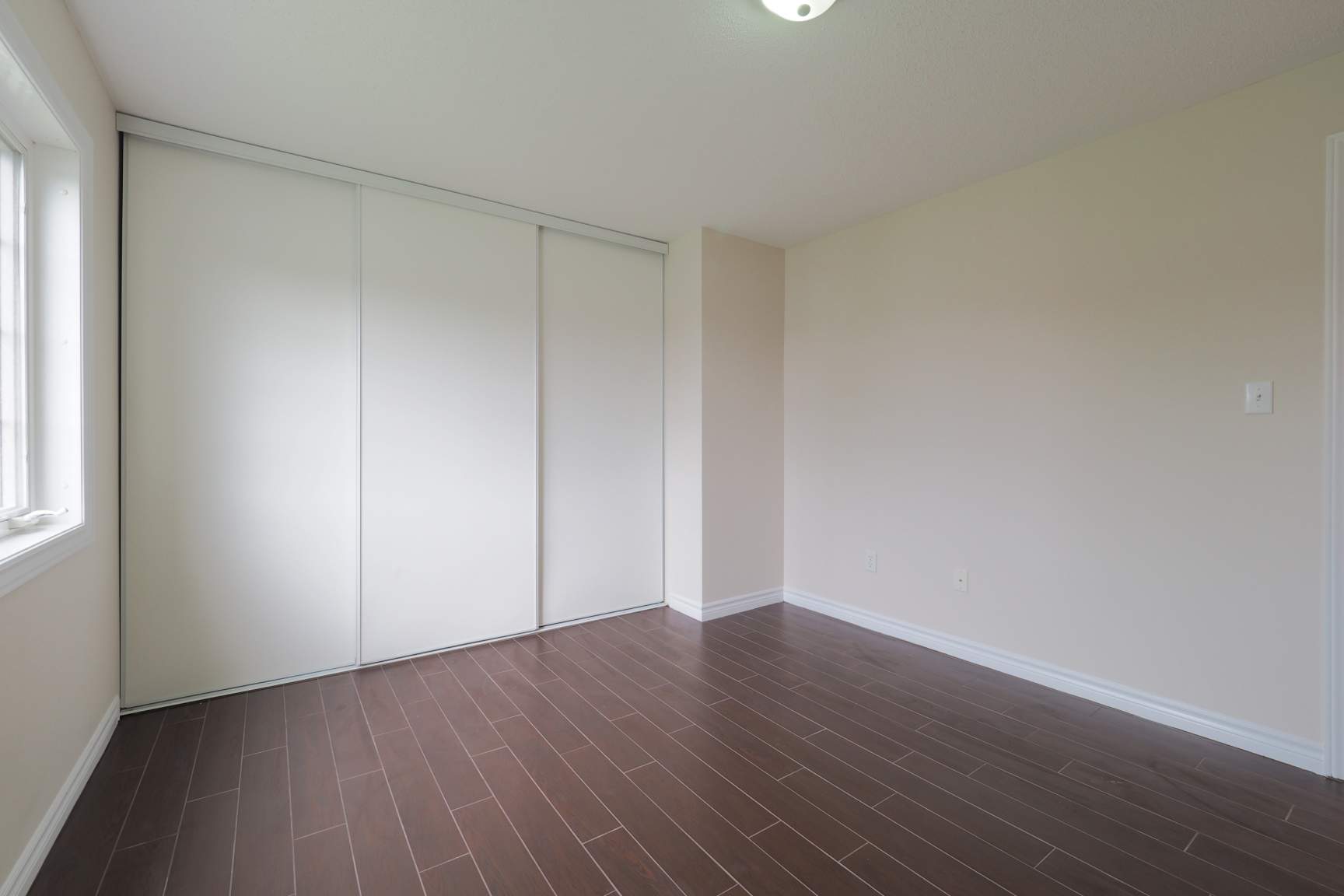 1678 Russell Rd - Photo 14