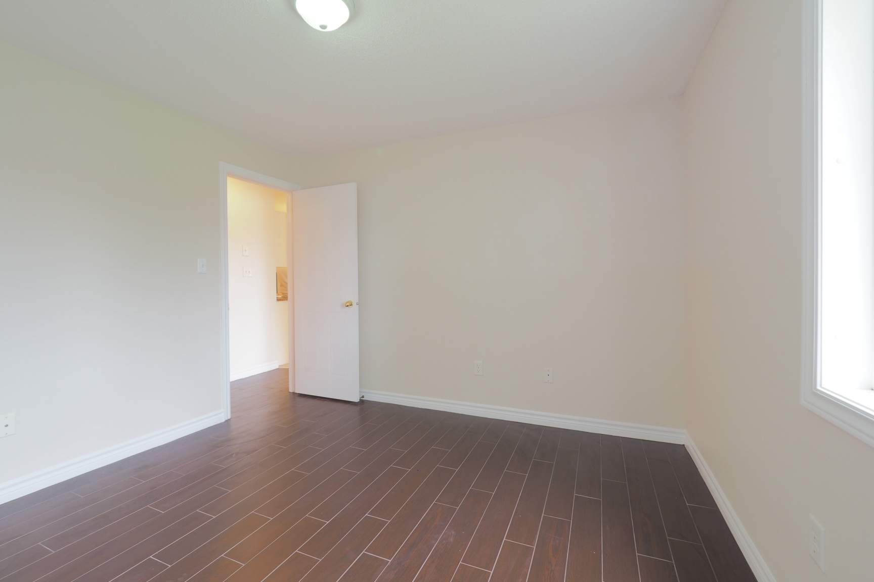 1678 Russell Rd - Photo 16