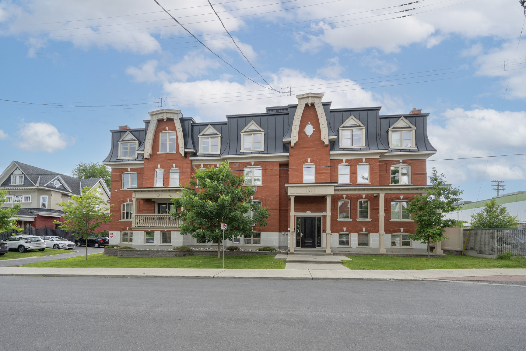 162 Cambridge St North - Photo 3
