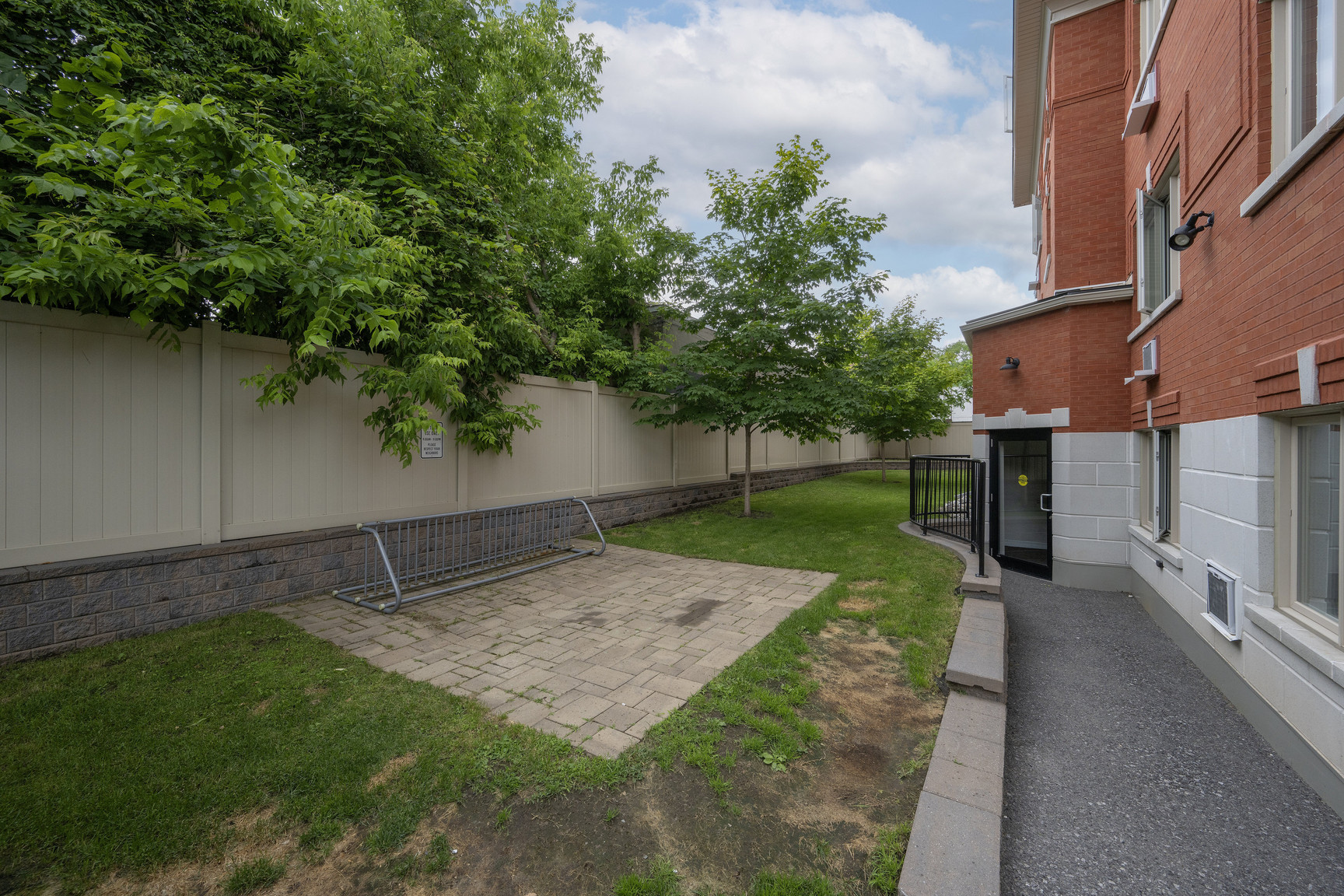 162 Cambridge St North - Photo 6