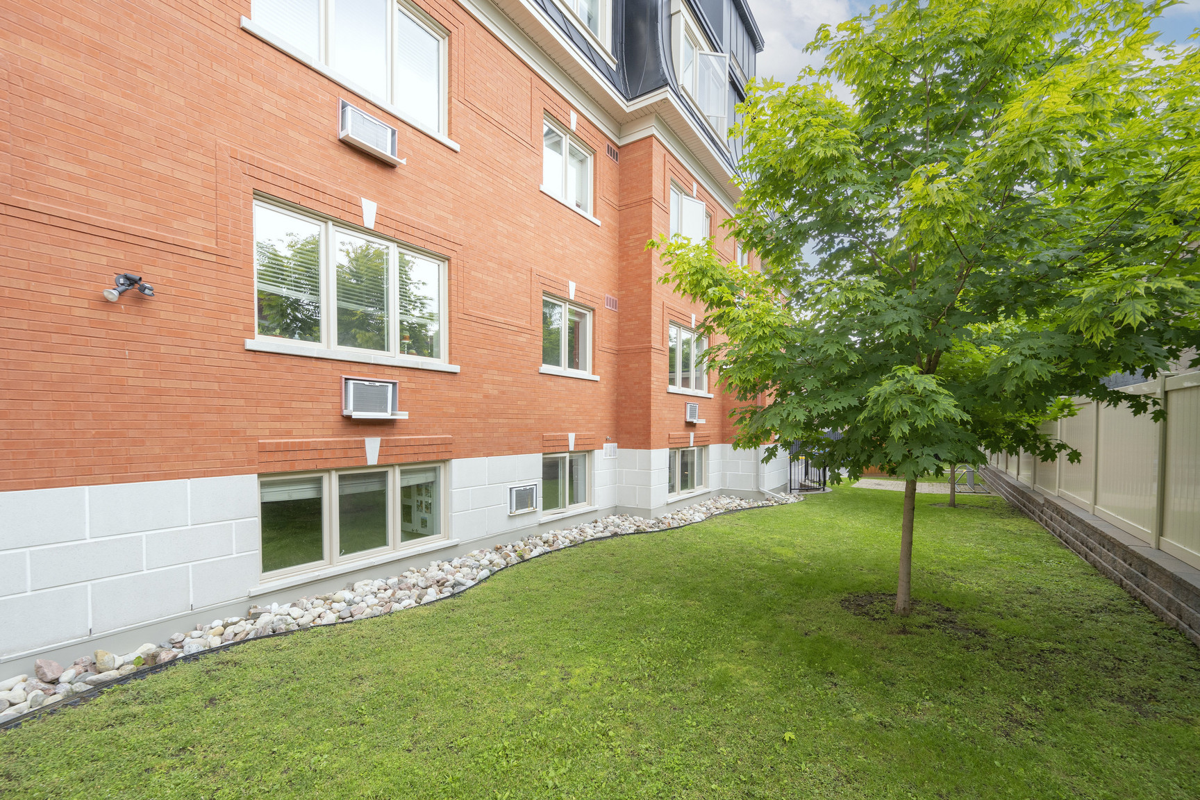 162 Cambridge St North - Photo 8