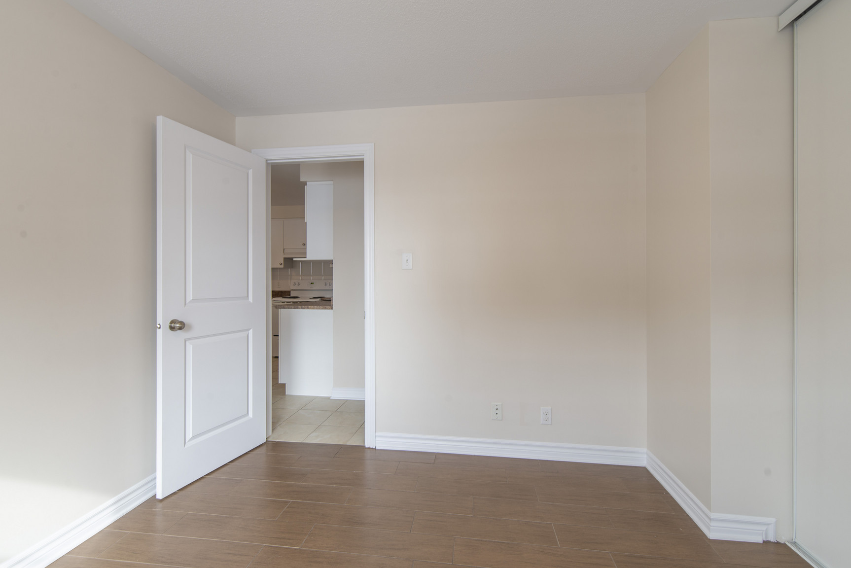 307 Lebreton St South - Photo 7