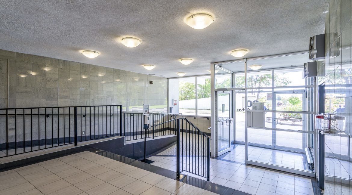 30 Gilder Drive - Photo 2