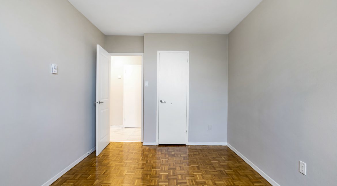 2250 Kennedy Road - Photo 31