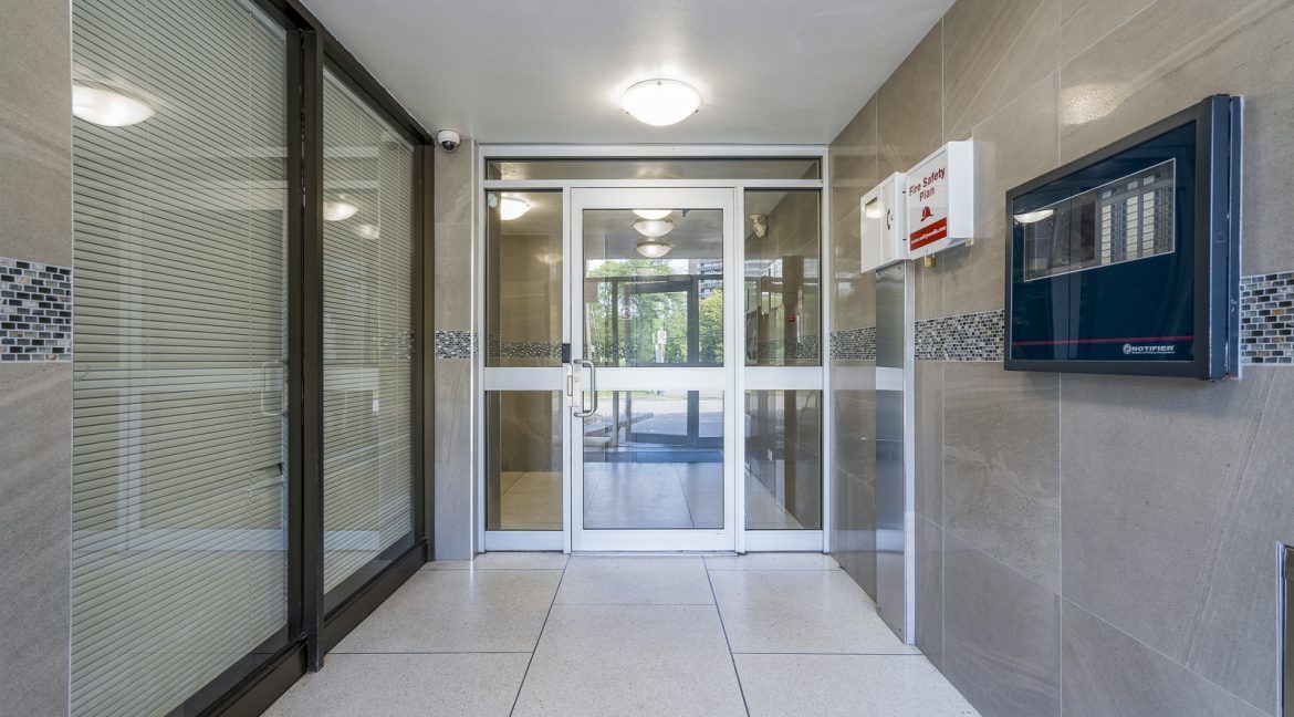 6161 Bathurst Street - Photo 4