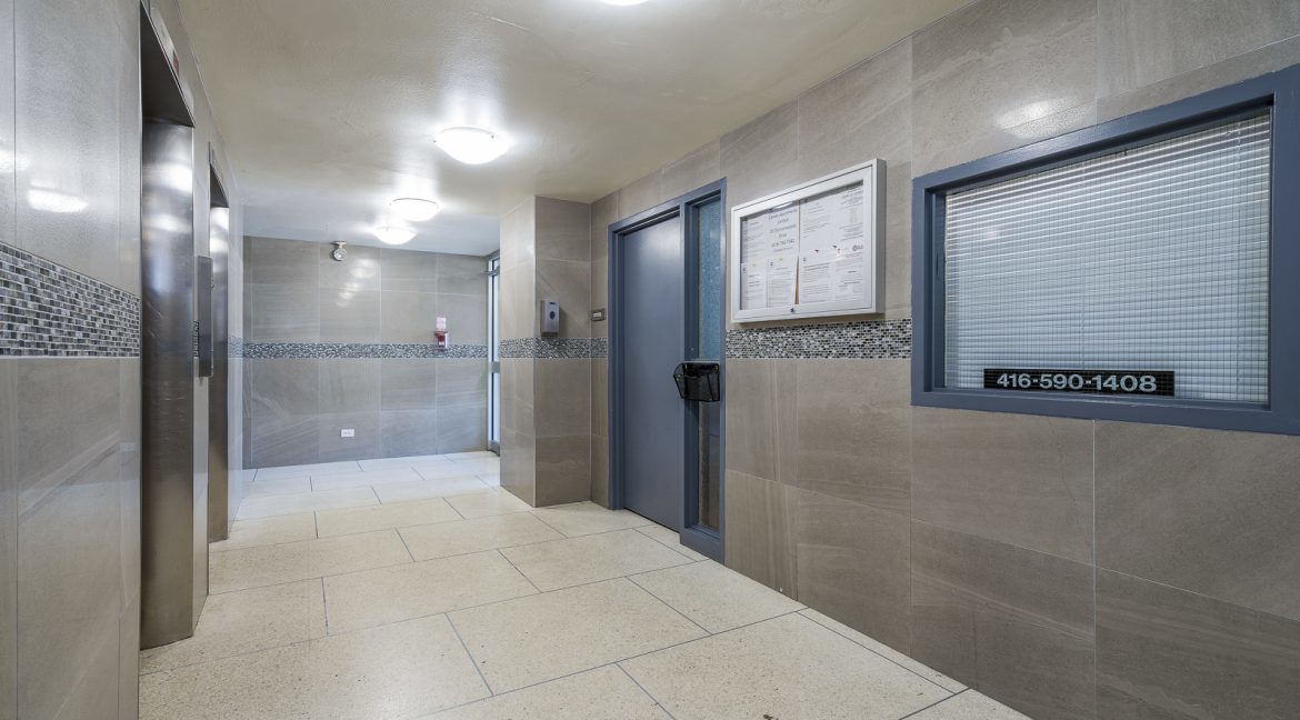 6161 Bathurst Street - Photo 7