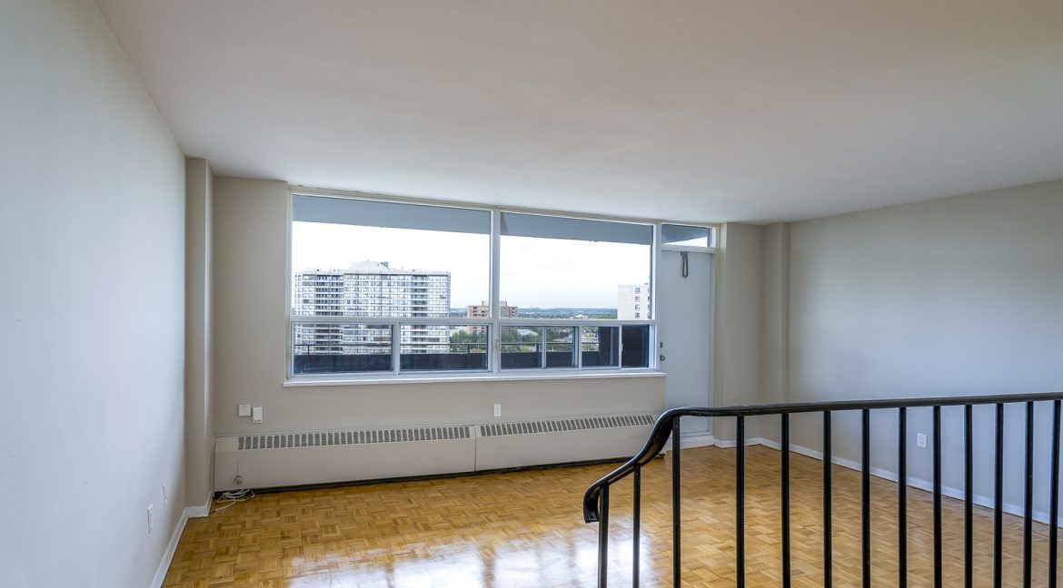 6161 Bathurst Street - Photo 13