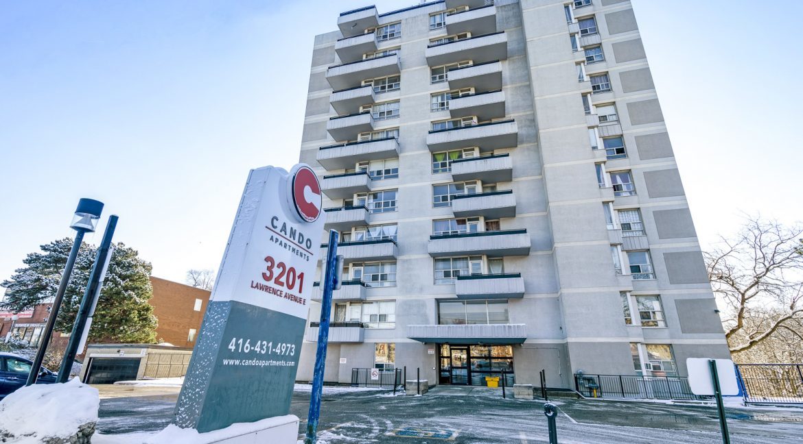 3201 Lawrence Ave East - Photo 39
