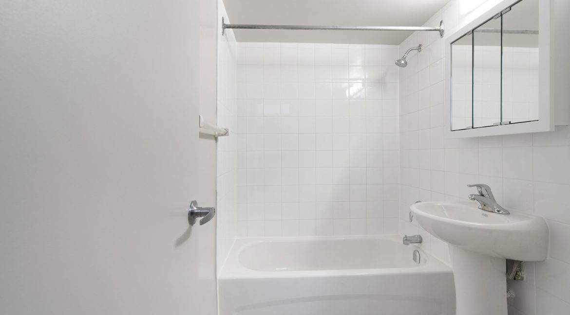 3201 Lawrence Ave East - Photo 30