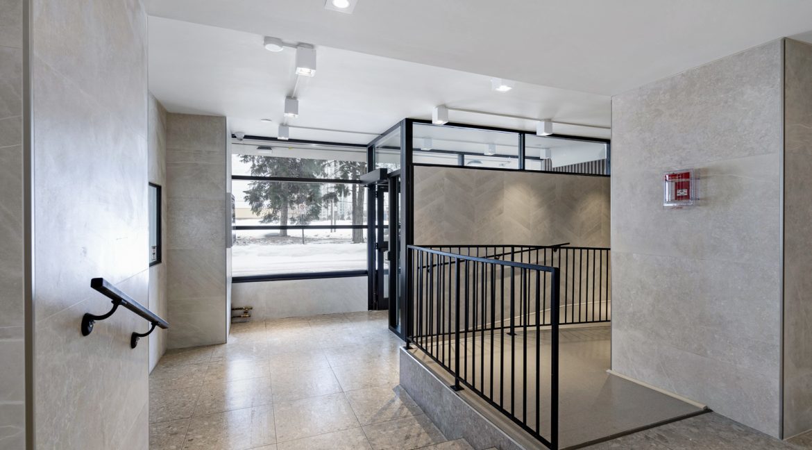 3875 Sheppard Avenue East - Photo 5