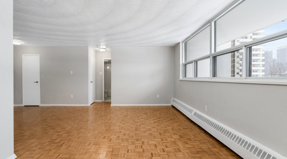 3875 Sheppard Avenue East - Photo 9