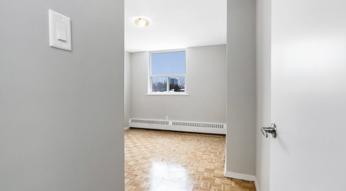 3875 Sheppard Avenue East - Photo 24
