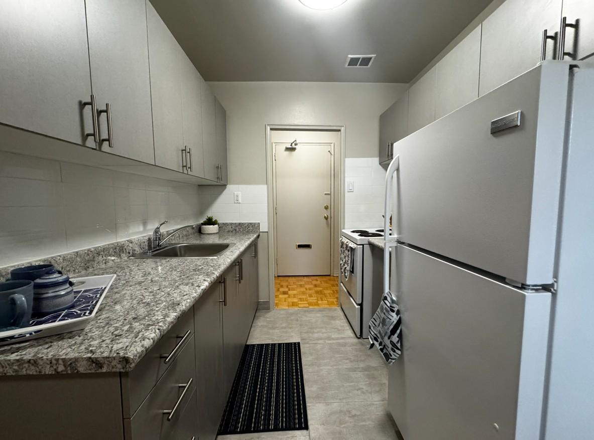 52 Park Street East - Photo 4
