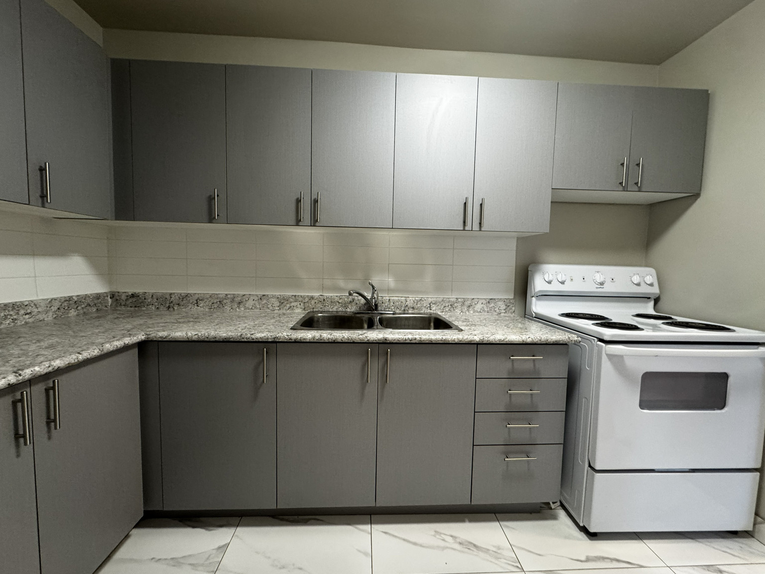 1051 - 1061 Seneca Avenue - Photo 21