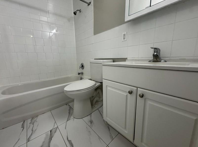 1051 - 1061 Seneca Avenue - Photo 33