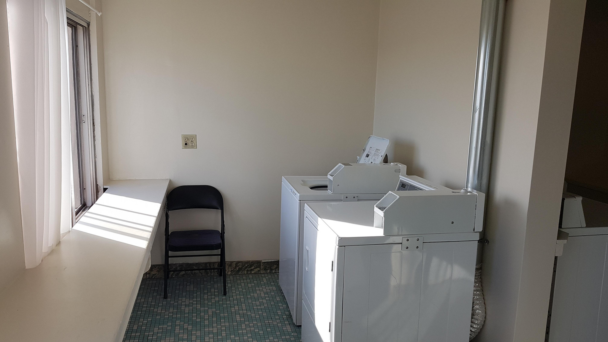 Rowand House - Photo 25