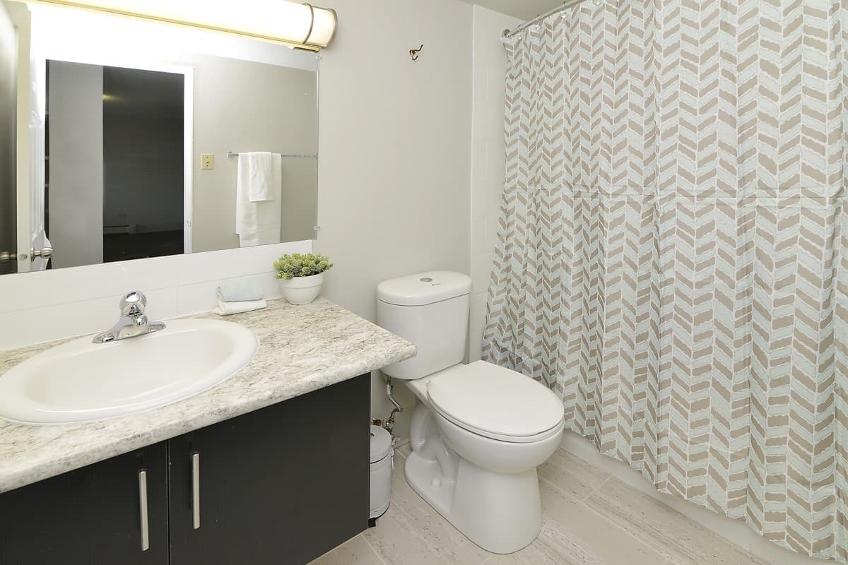 Camelot Suites - Photo 14