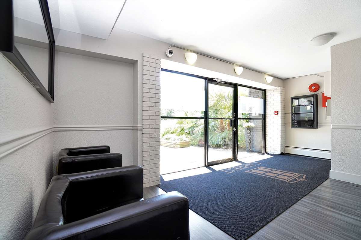 Vista Terrace Apartments - Photo 6