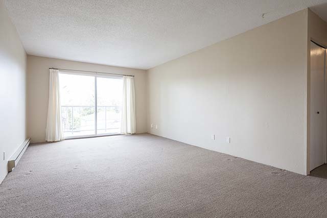 Mayfair Manor Apartments - Photo 12