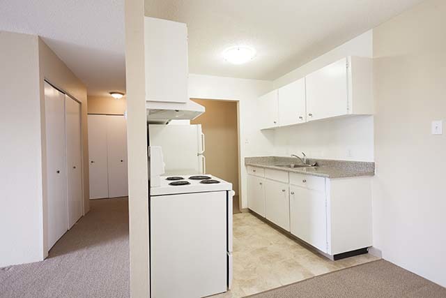 Mayfair Manor Apartments - Photo 16