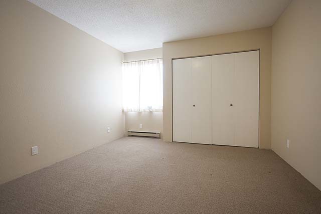 Mayfair Manor Apartments - Photo 18