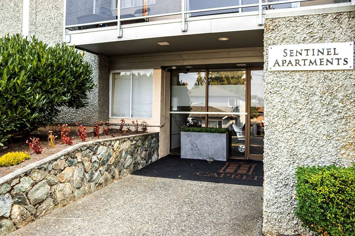 Sentinel Apartments - Photo 20