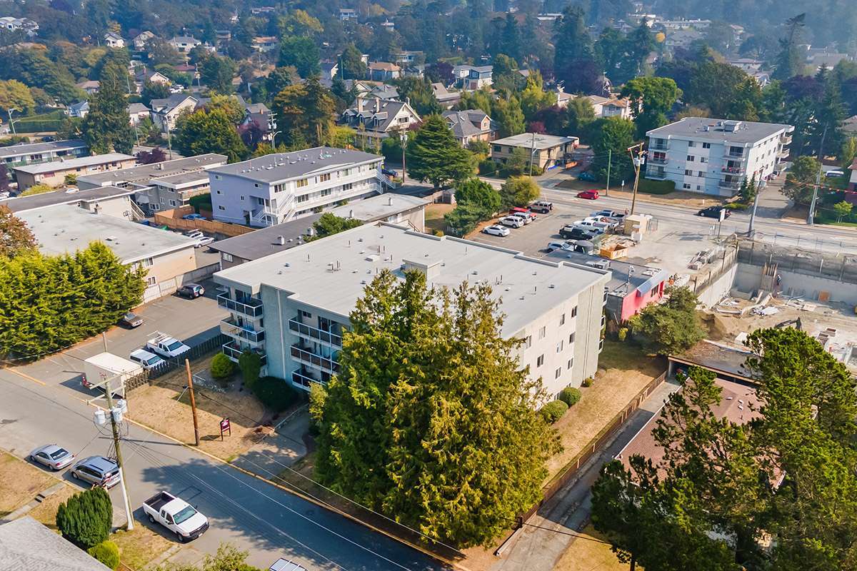 Sentinel Apartments - Photo 8