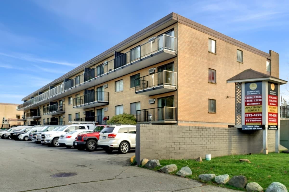 Queen Anne Apartments - Photo 9