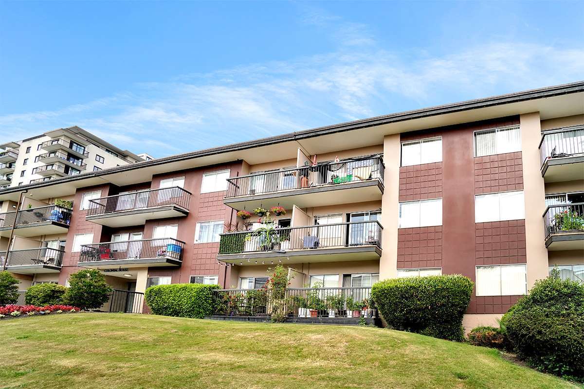 Colonial House Apartments - Photo 24
