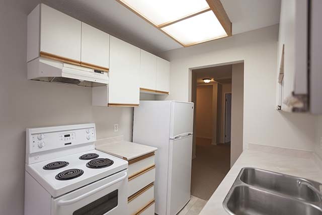 Park Astoria Apartments - Photo 10