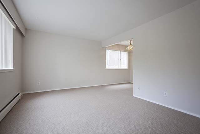 Royal Ridge Apartments - Photo 10
