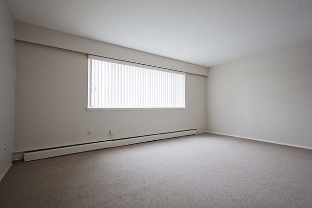 Royal Ridge Apartments - Photo 14