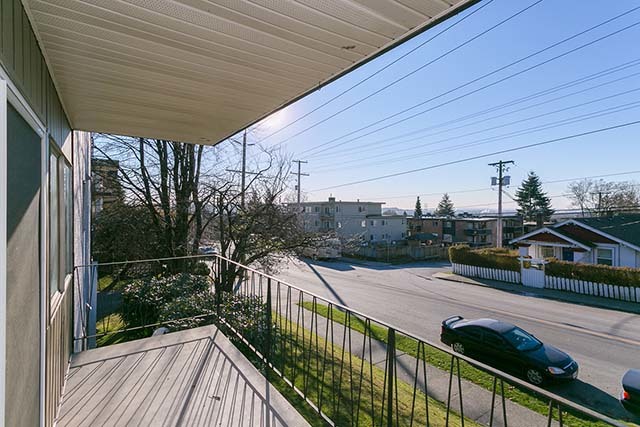 The Laurels Apartments - Photo 16