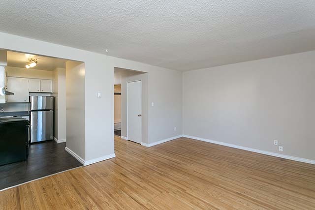 The Laurels Apartments - Photo 14