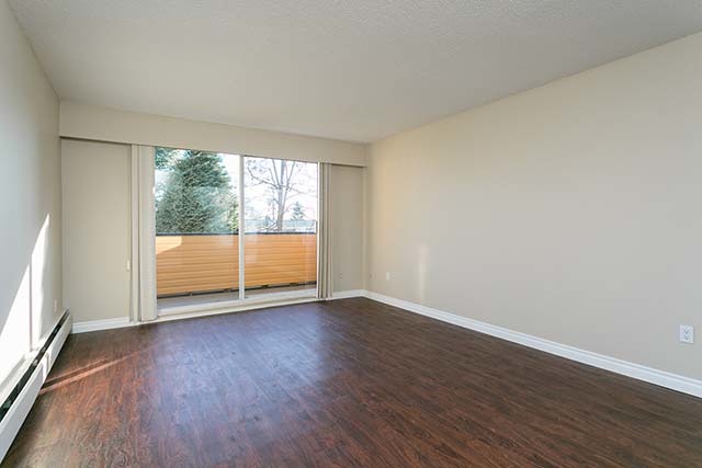 The Westport Apartments - Photo 8
