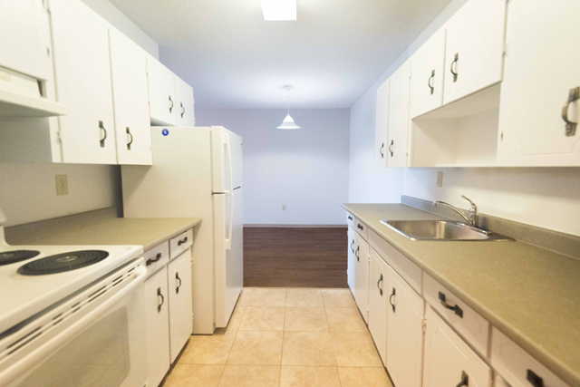 Fair Oaks Apartments - Photo 4