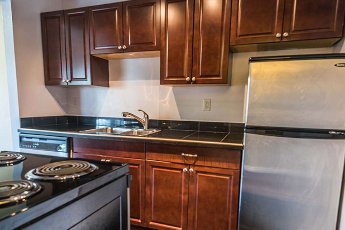 Buckingham Manor - Photo 6