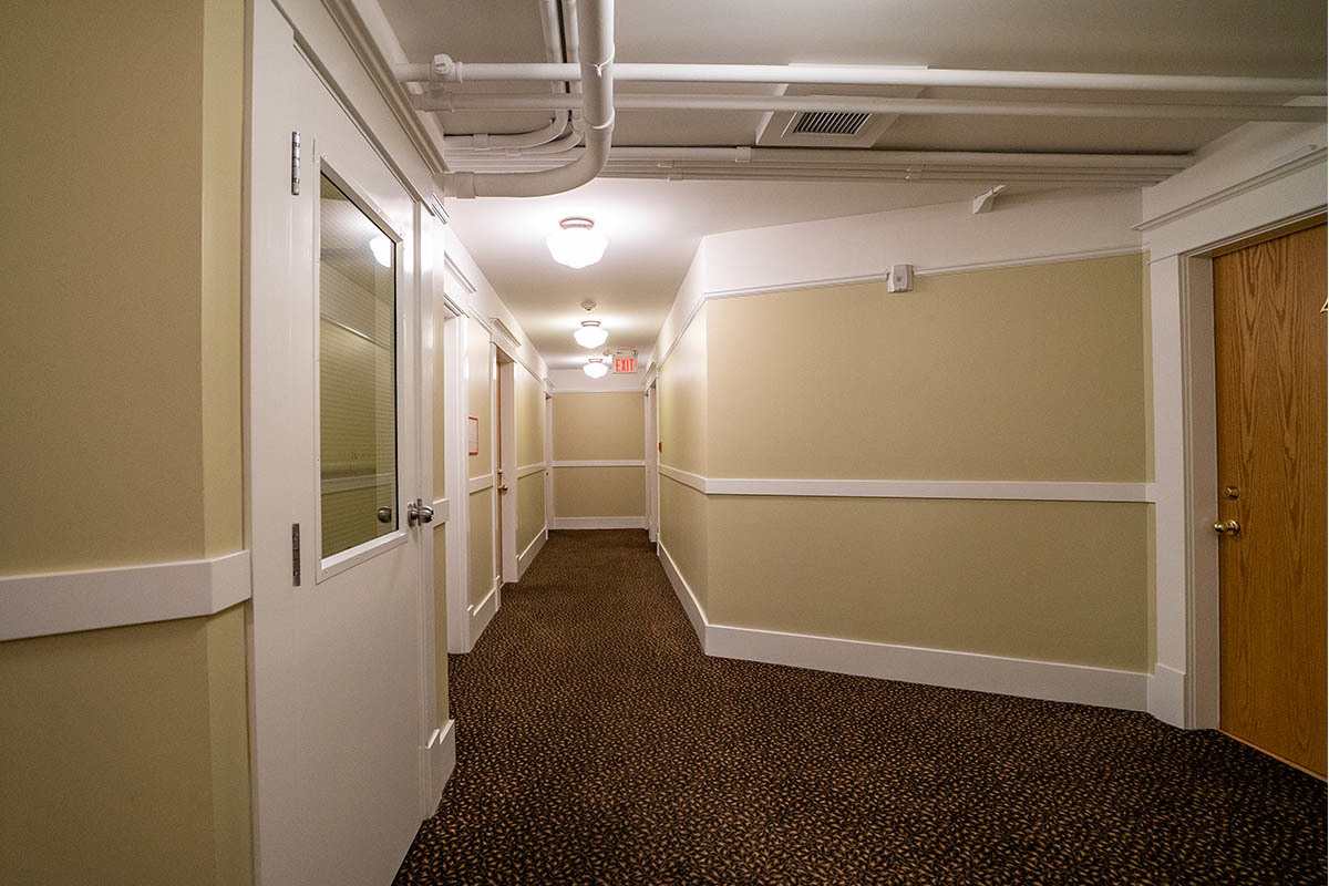 October Mansion - Photo 18