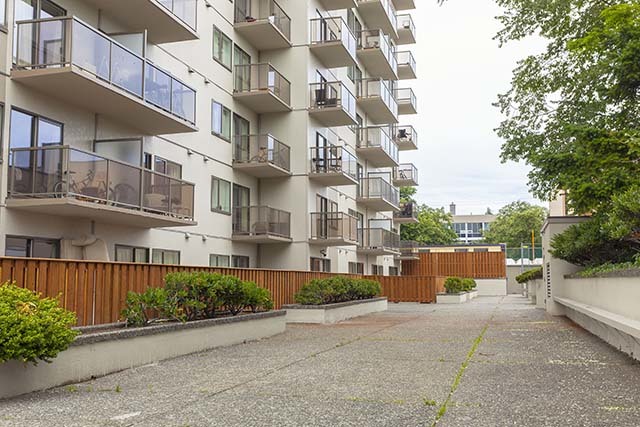 Tara Place Apartments - Photo 16