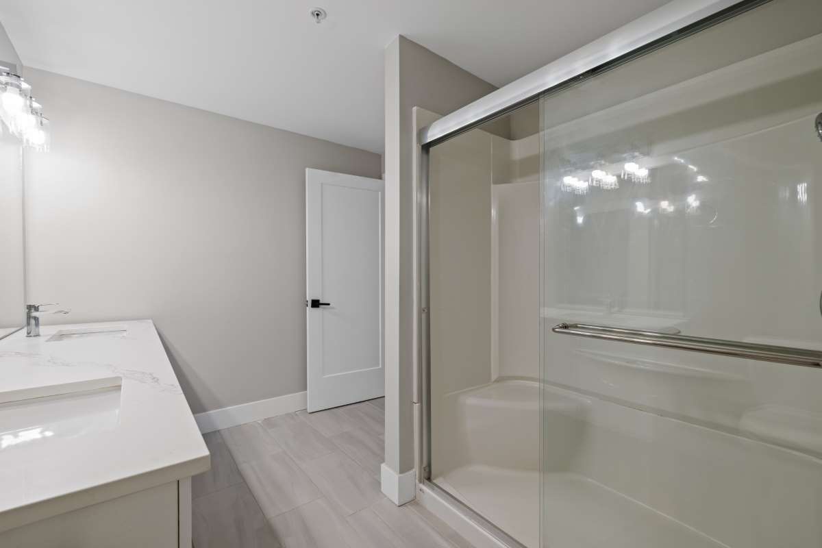 The Madison Bedford Apartments - Photo 18