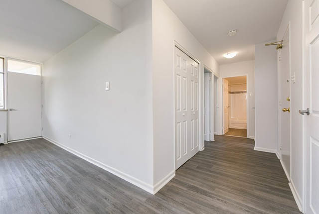 Dixon Apartments - Photo 18