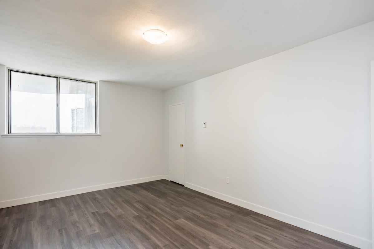 Evans Apartments - Photo 30