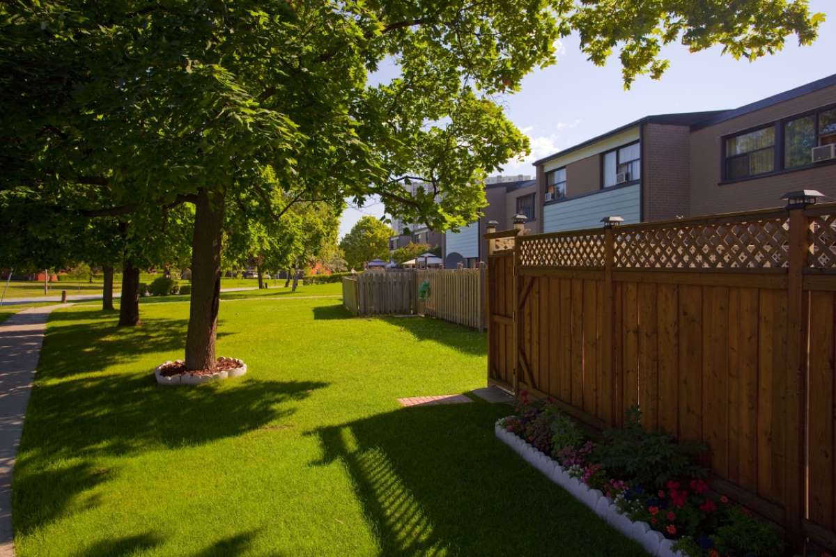 West Park Village Townhomes - Photo 12