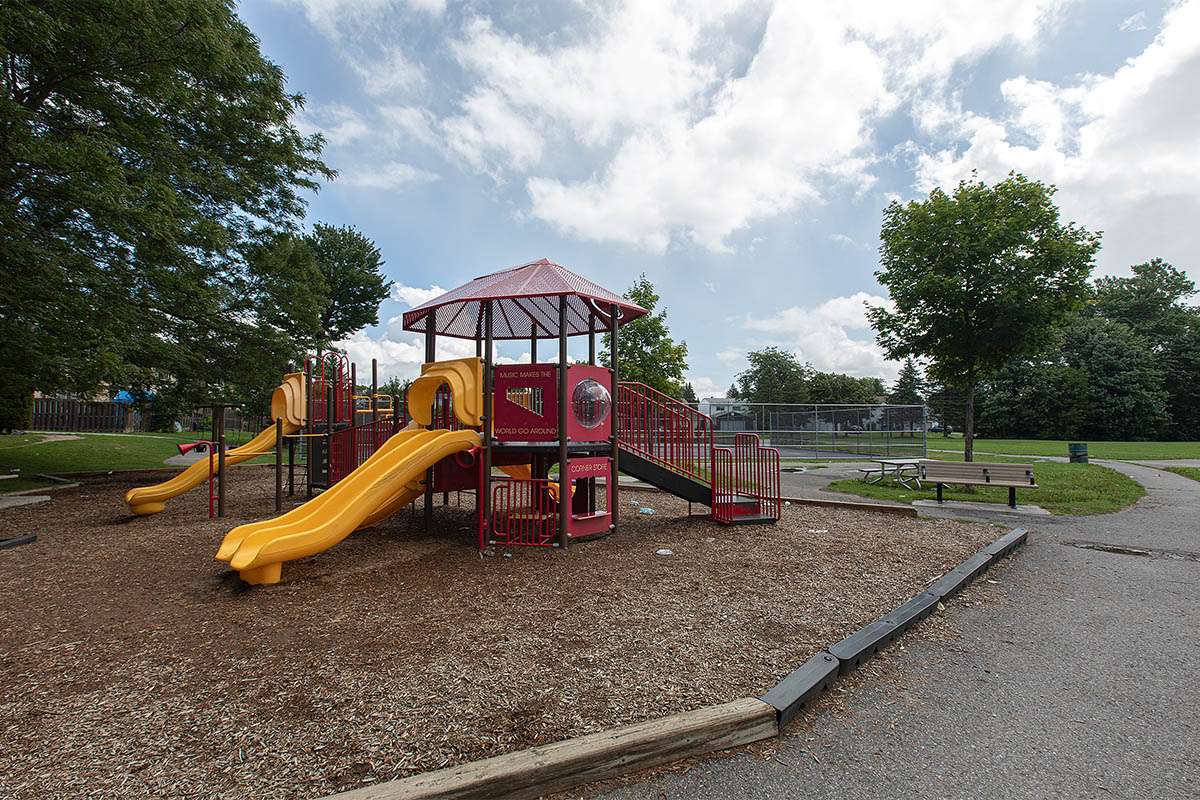 Hunter’s Point Townhomes - Photo 22