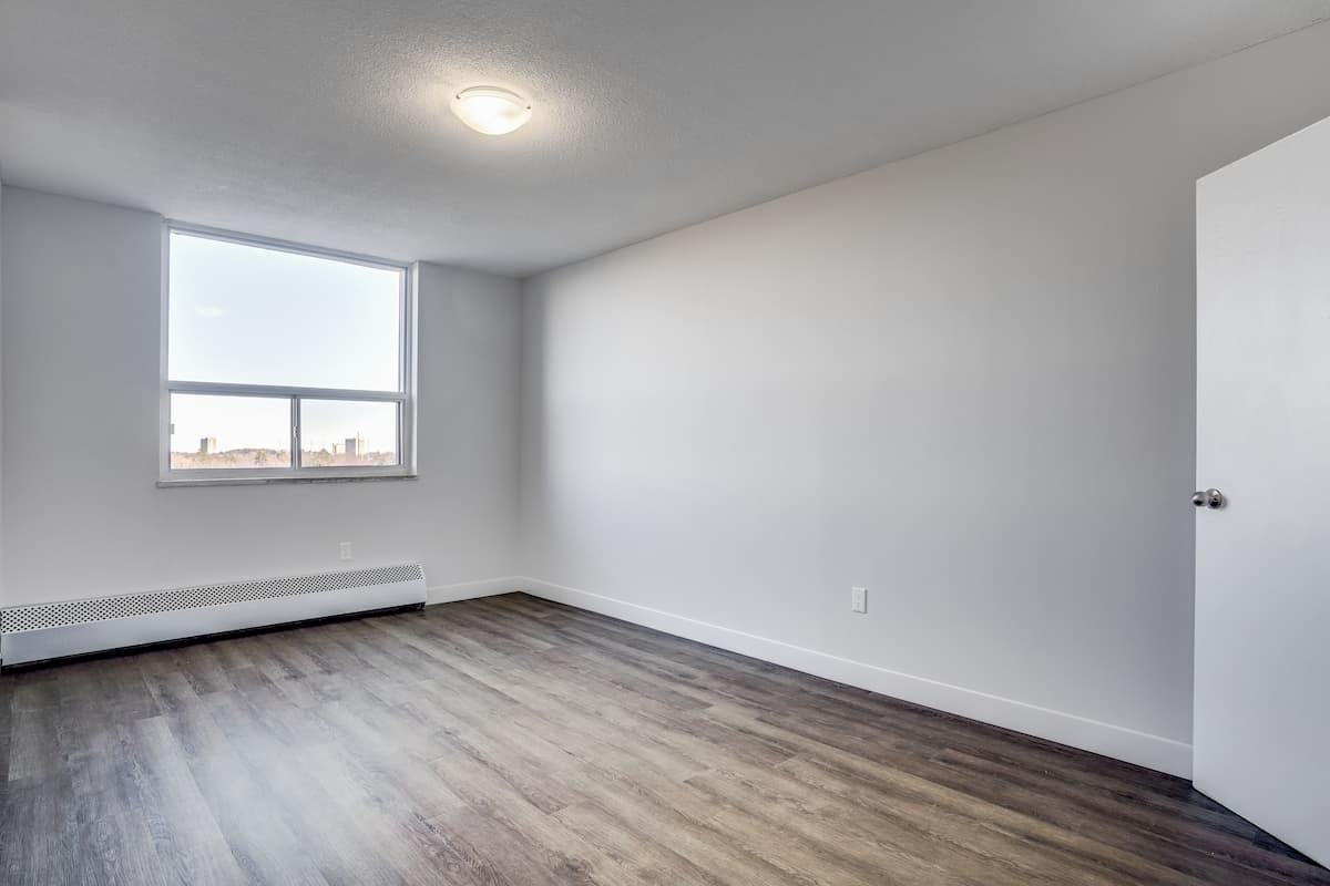 10 Tuxedo Court Apartments - Photo 20