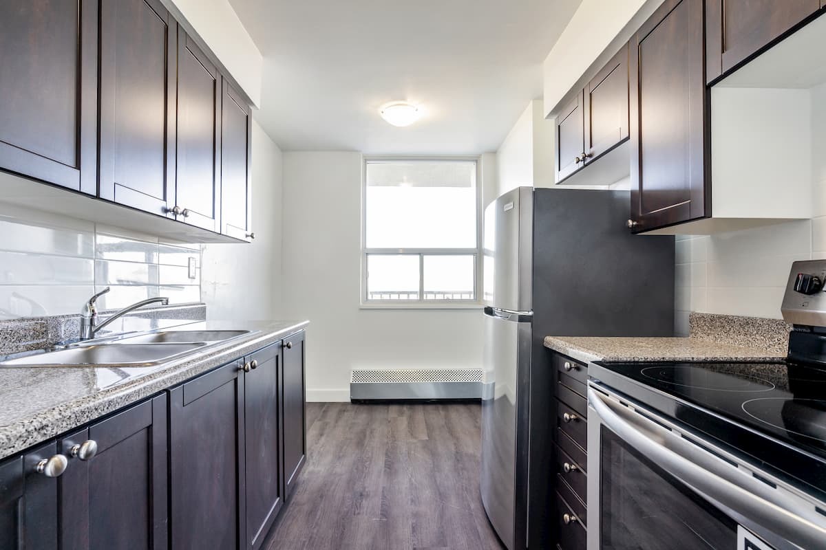 30 Tuxedo Court Apartments - Photo 18